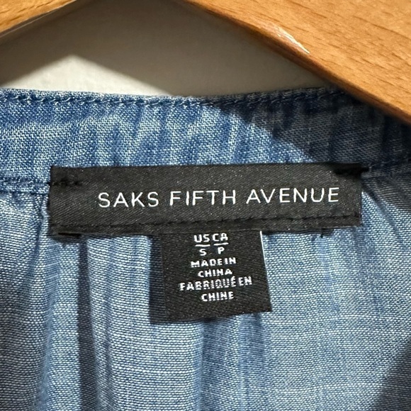 SAKS FIFTH AVENUE Embroidered Tie Waist Button-Down Top Blue Size Small - Picture 4 of 7